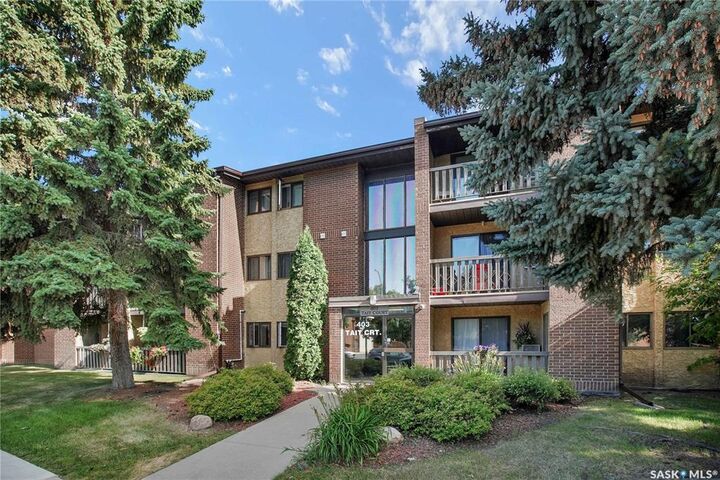 403 Tait Court 202 — photo 1