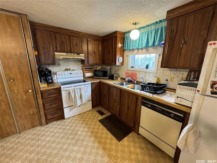 Property Photo: 302 Main Street SK S3N 2V0