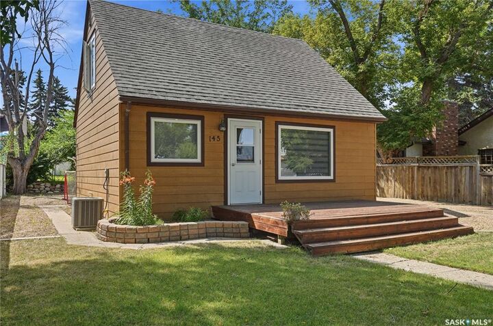 Property Photo: 145 Lillooet Street E SK S6H 4S6
