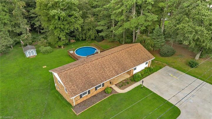 Property Photo: 289 Welcome Home Ch Road NC 28659