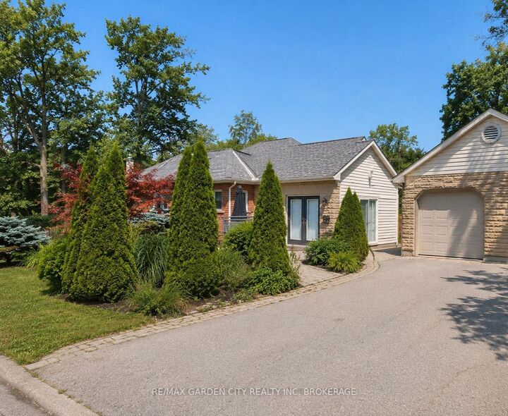 Property Photo: 139 South Drive ON L2R 4W1