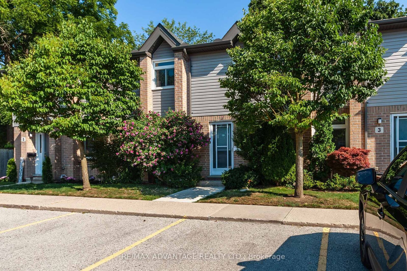 Property Photo:  1294 Byron Baseline Road W 4  ON N6K 4G8 