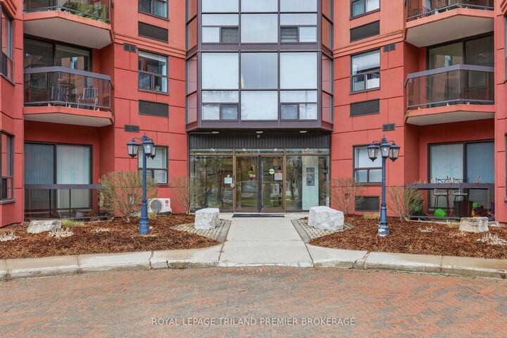 Property Photo: 600 Talbot Street 1004 ON N6A 5L9