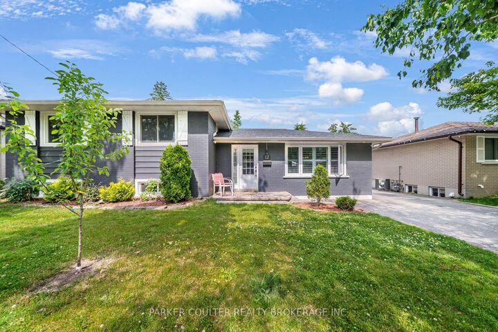 Property Photo:  17 Harding Avenue  ON L4M 3K1 