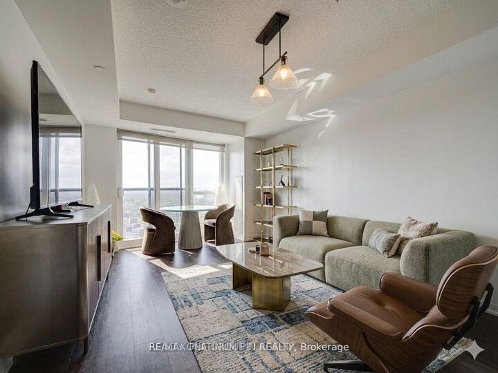 Property Photo: 9 Valhalla Inn Road 2405 ON M9B 0B2