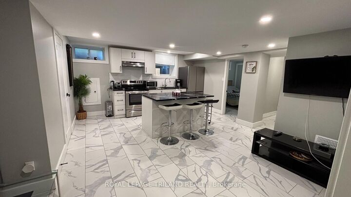 Property Photo: 325 George Street 4 ON N5L 1C5