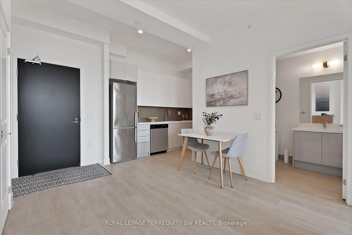 Property Photo:  2916 Highway 7 N/A 515  ON L4K 0K6 