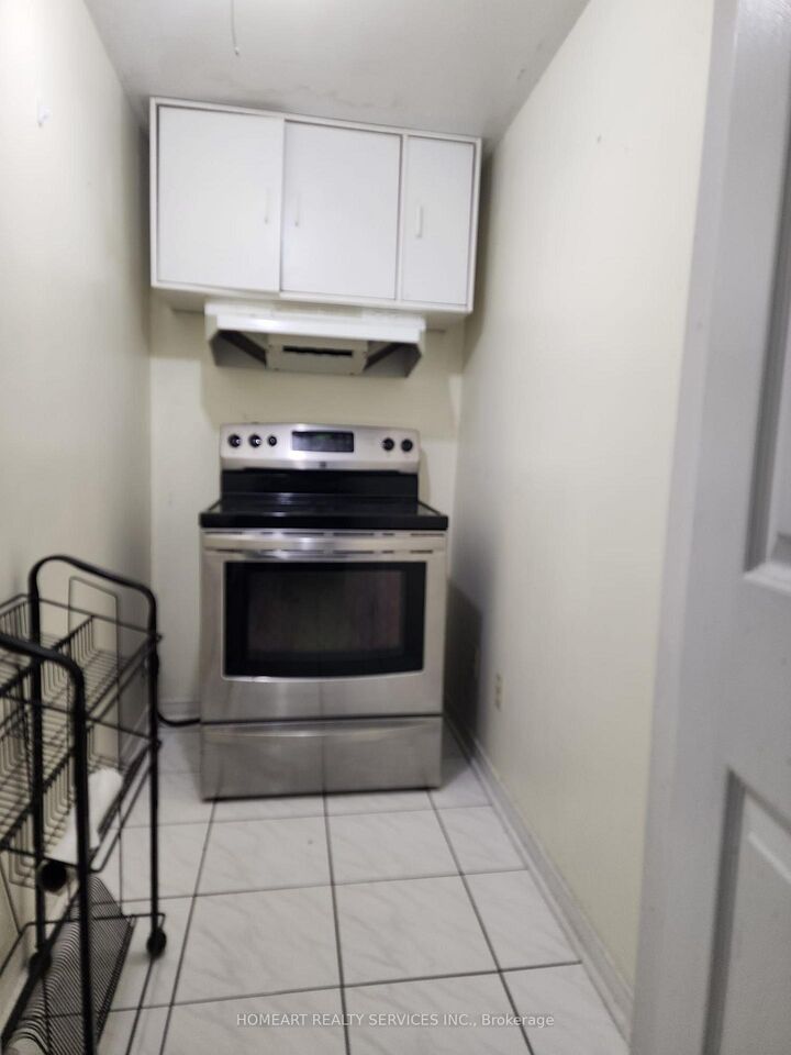 Property Photo: 37 Trafford Crescent ON L3R 7H9
