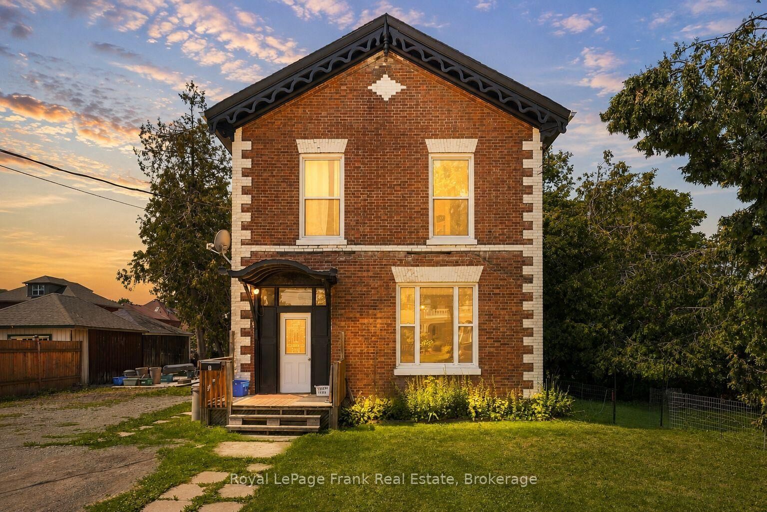 Property Photo:  25 Mill Street  ON K9V 2K9 