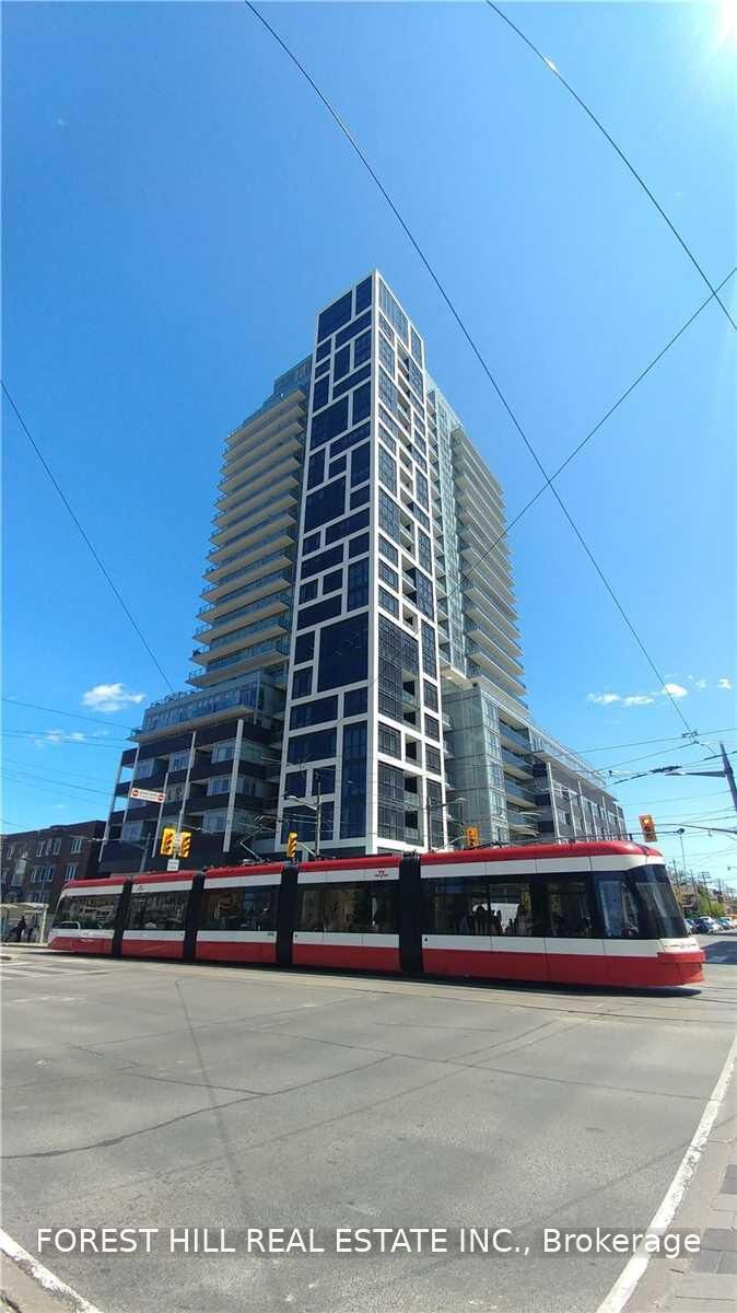 Property Photo: 501 St Clair Avenue W 809 ON M5P 0A2
