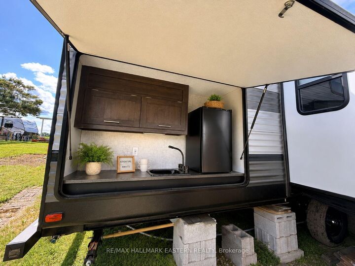 Property Photo:  1280 Gail Park Drive N #2  ON K0L 1T0 