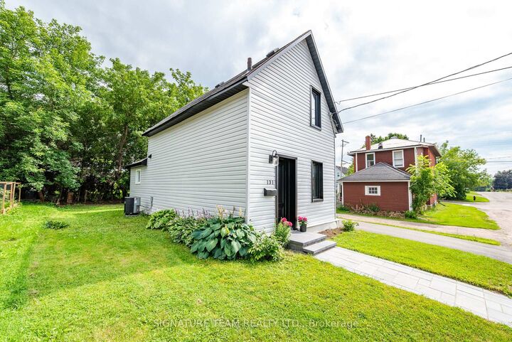 Property Photo: 131 Patrick Avenue ON K7V 3H3