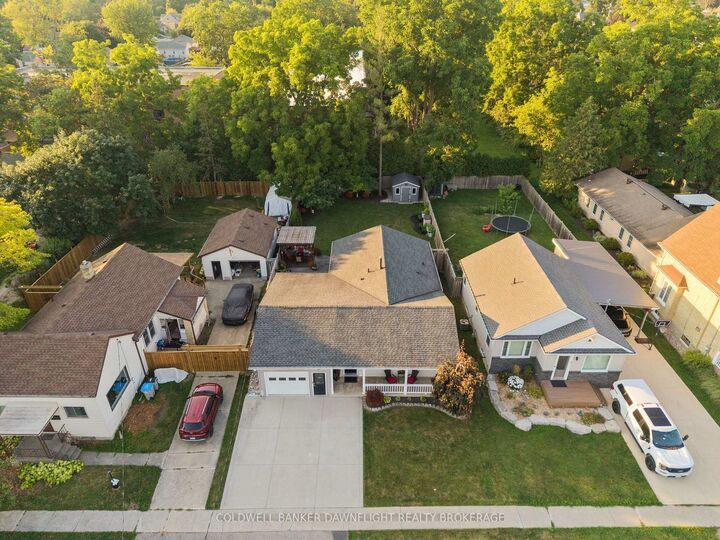 Property Photo: 76 Sanders Street W ON N0M 1S2