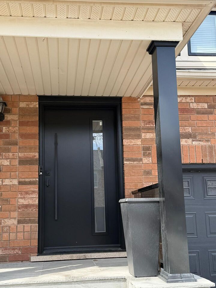 Property Photo: 2374 Baintree Crescent ON L6M 4X1