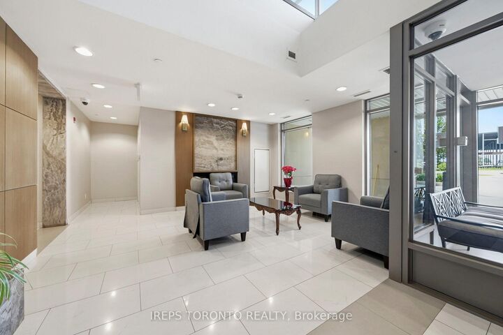Property Photo: 75 Norman Bethune Avenue 209 ON L4B 0B6