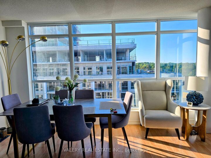 Property Photo: 18 Harding Boulevard 907 ON L4C 0T3