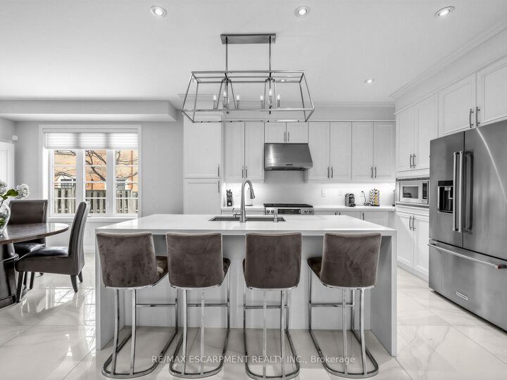 Property Photo: 131 Robert Speck Parkway ON L4Z 0A6