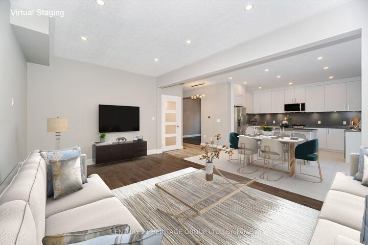 Property Photo: 6 Vitlor Drive ON L4E 3W3