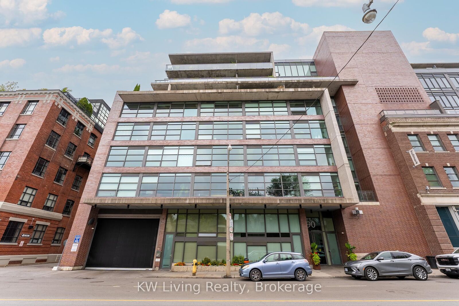 Property Photo:  90 Broadview Avenue Lw1  ON M4M 0A7 
