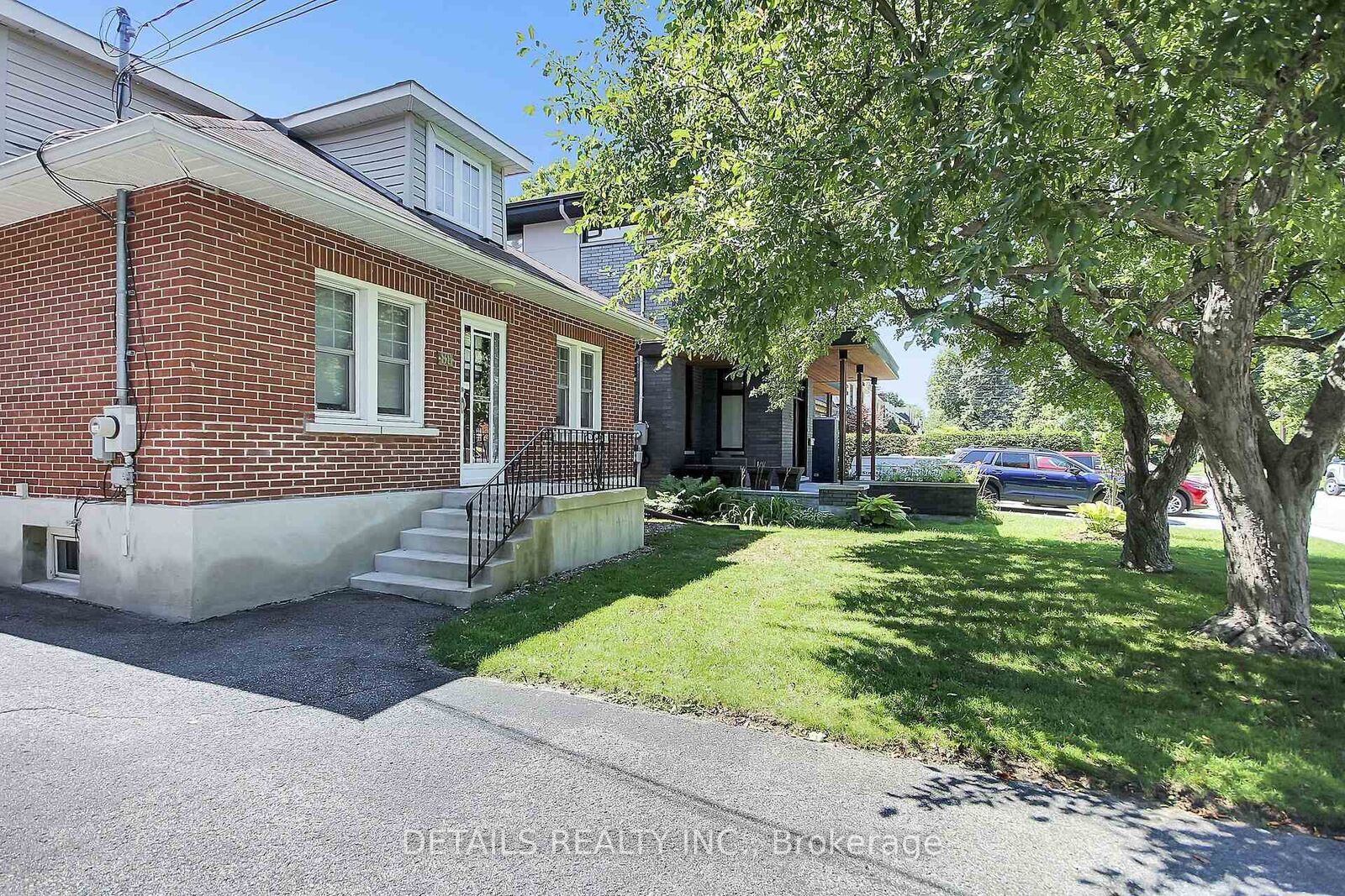 Property Photo: 88 Helena Street ON K1Y 3N1