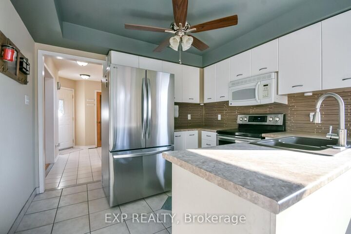 Property Photo: 157 Livingstone Street W ON L4N 7J7