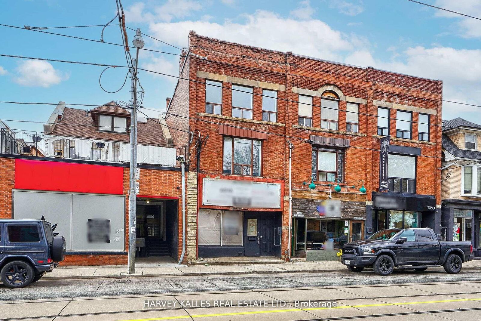 Property Photo: 1046 Bathurst Street Unit 2 ON M5R 3G7