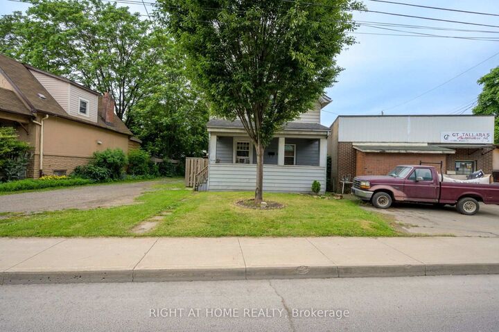 Property Photo: 372 Beach Road ON L8H 3K5