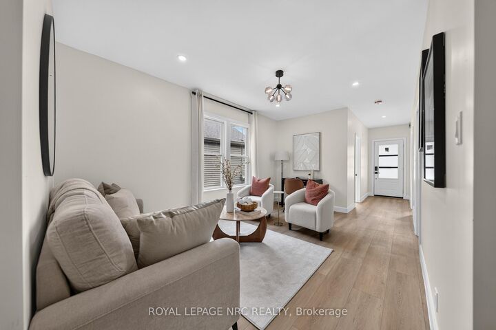 Property Photo: 51 Queen Street S ON L2V 3N2