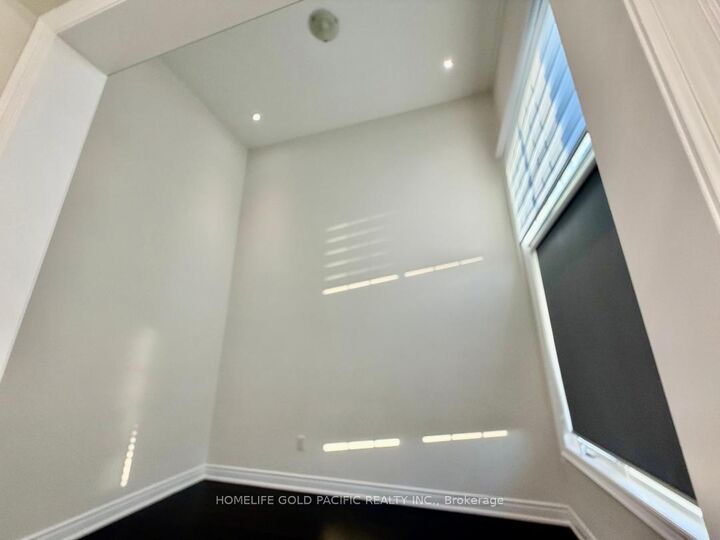 Property Photo: 46 Haskins Crescent ON L4P 0H5