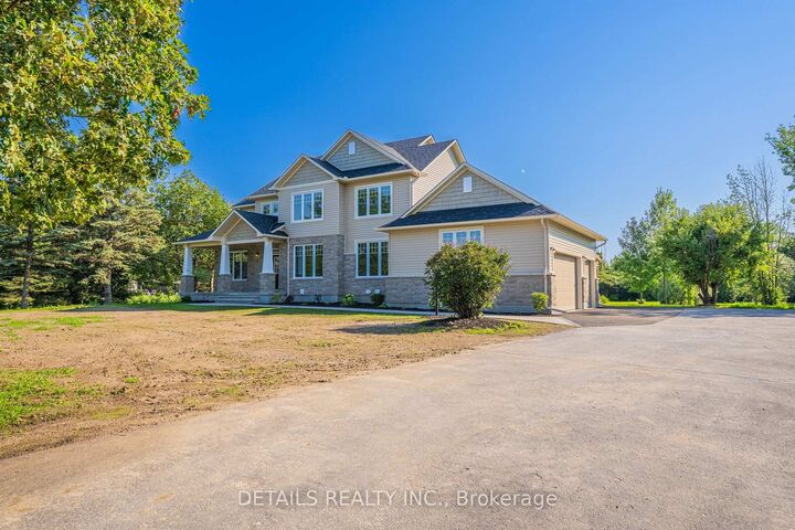 Property Photo: 28 Ridingview Crescent ON K2S 1W3