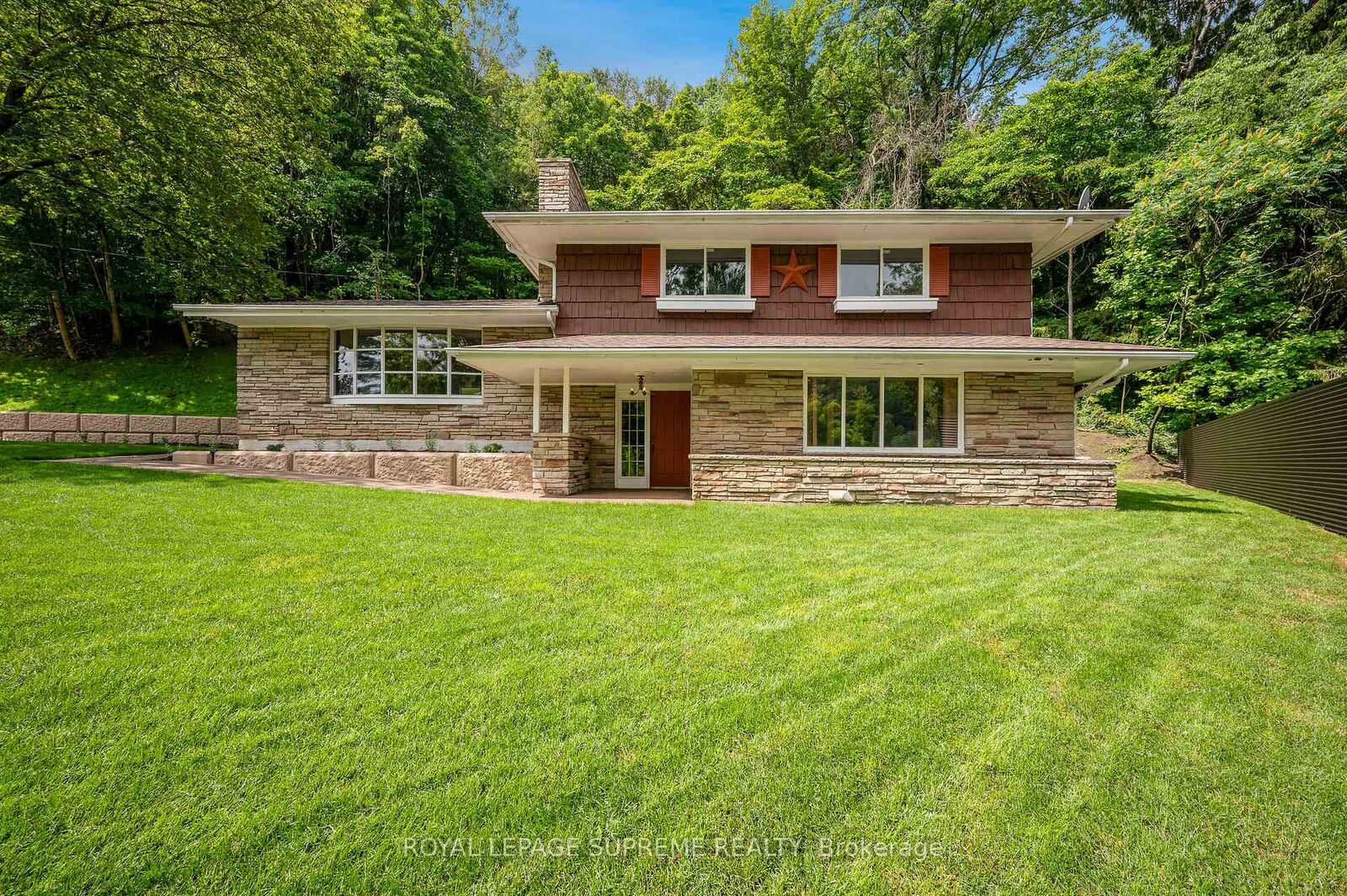 Property Photo: 2035 Hollow Road ON L2V 5G8