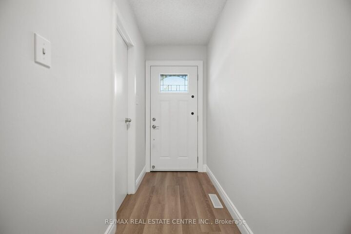 Photo de la propriété:  1951 Rathburn Road N 177  ON L4W 2N9 