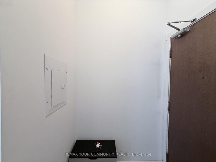 Property Photo: 2220 Lakeshore Boulevard Ph2 ON M8V 0C1