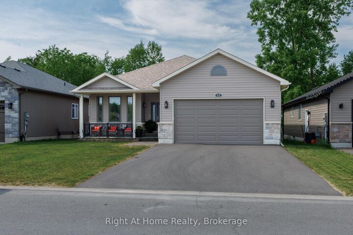 Property Photo: 40 Birchmount Street ON K8V 0C6