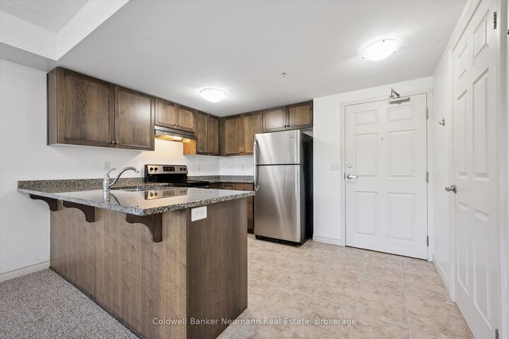 Photo de la propriété:  45 Kingsbury Square 301  ON N1L 0L2 