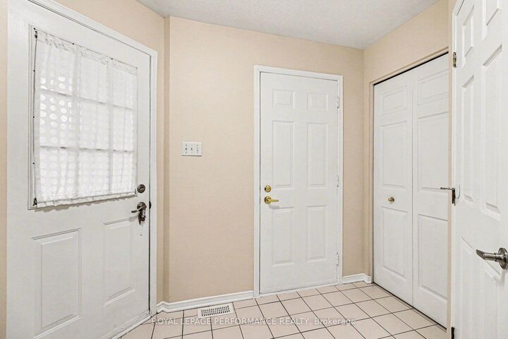 Property Photo: 897 Paradise Crescent ON K4A 3S5