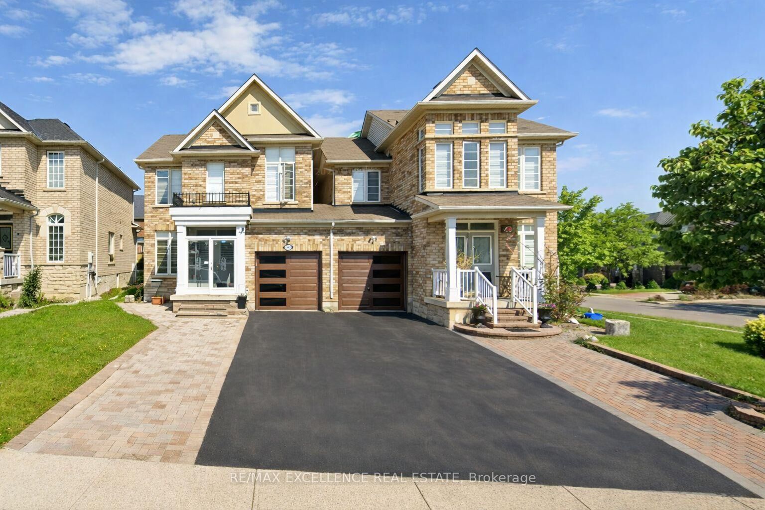 Property Photo: 44 Overture Lane ON L6S 6H8