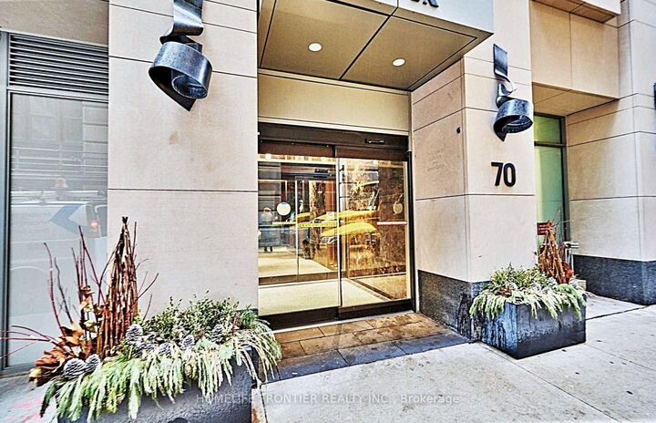 Property Photo: 70 Temperance Street 607 ON M5H 4E8