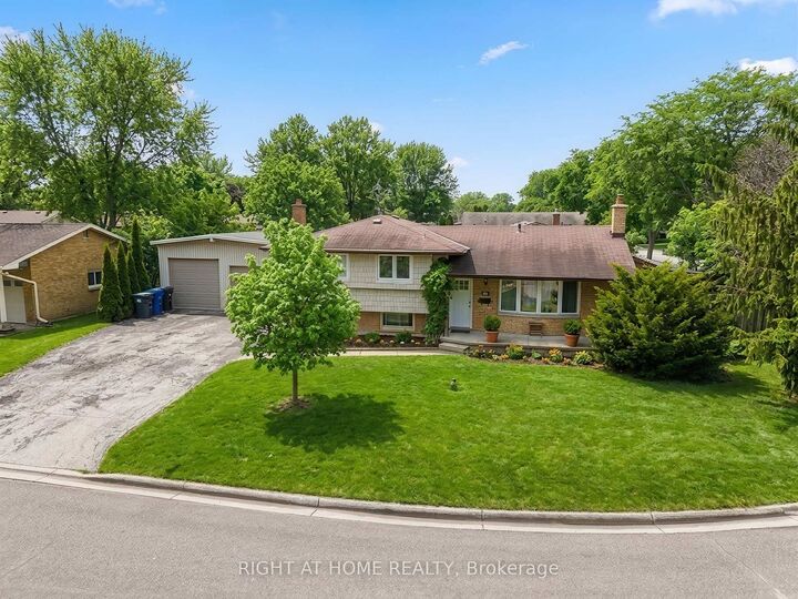 Property Photo: 68 Downing Crescent ON N6C 3C8