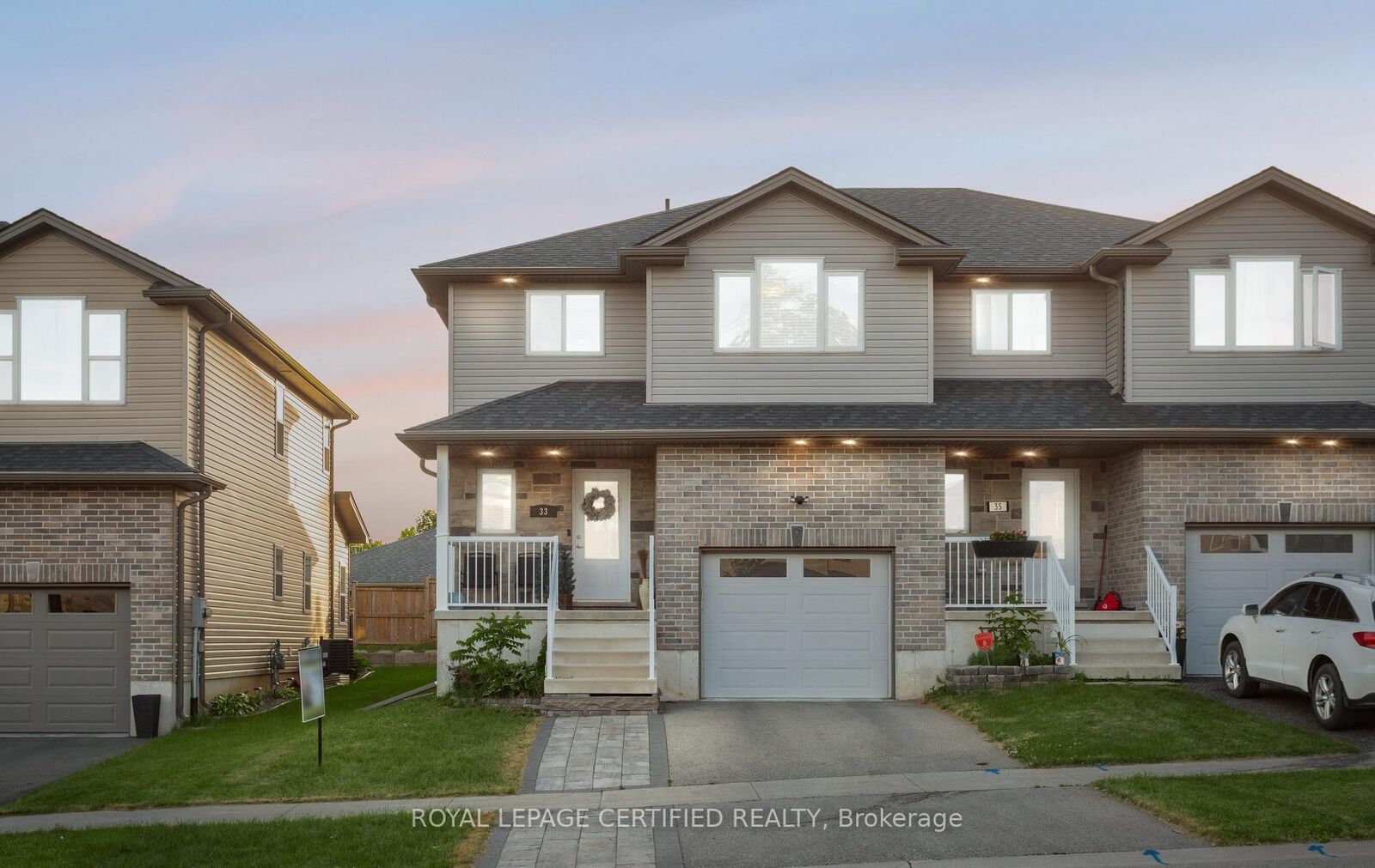 Property Photo:  33 Kendell Lane  ON N5C 3J1 