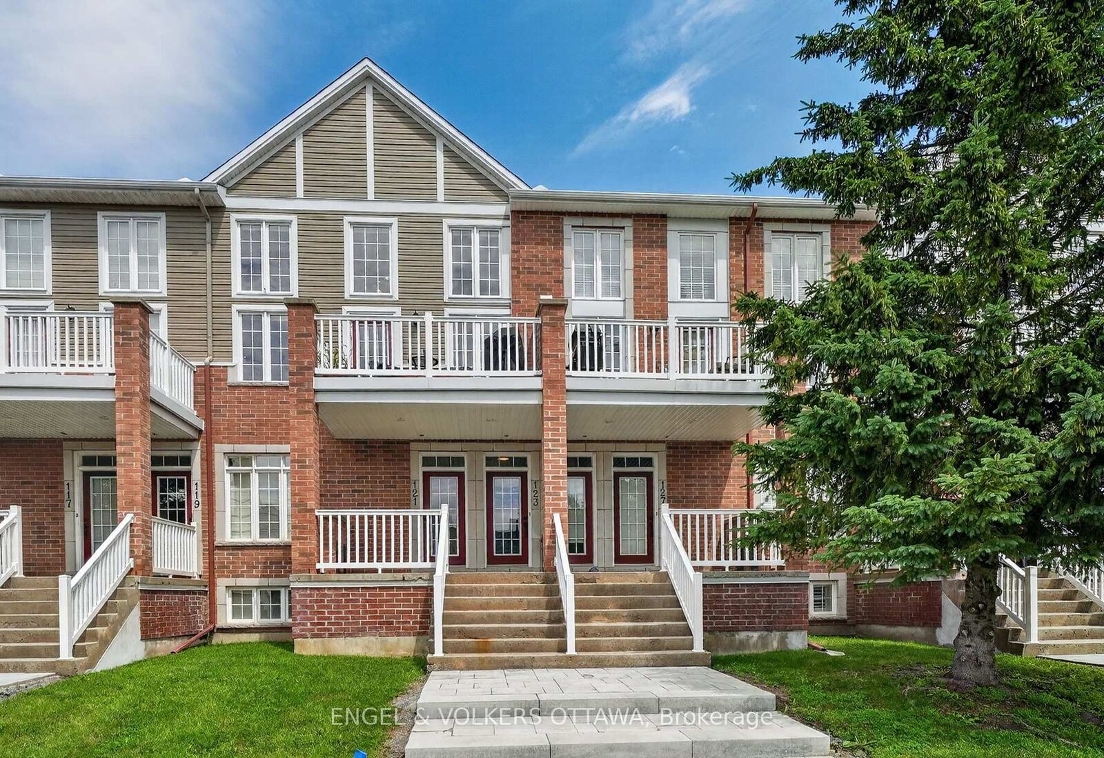 Property Photo: 123 Eye Bright Crescent ON K1V 2K6