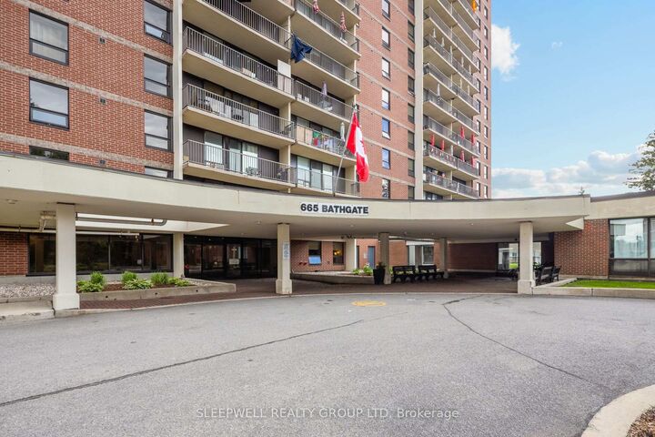 Property Photo: 665 Bathgate Drive 712 ON K1K 3Y4