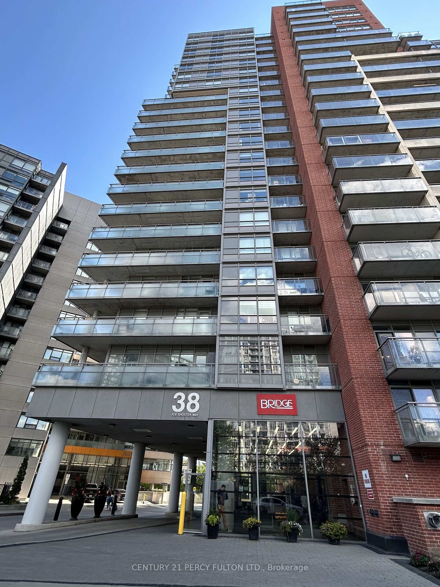 Property Photo:  38 Joe Shuster Way 1405  ON M6K 0A5 