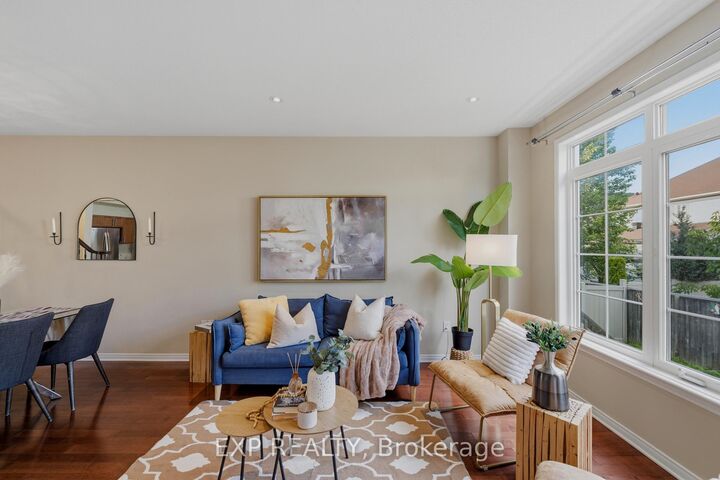 Property Photo: 118 Laramie Crescent ON K2J 5Z8
