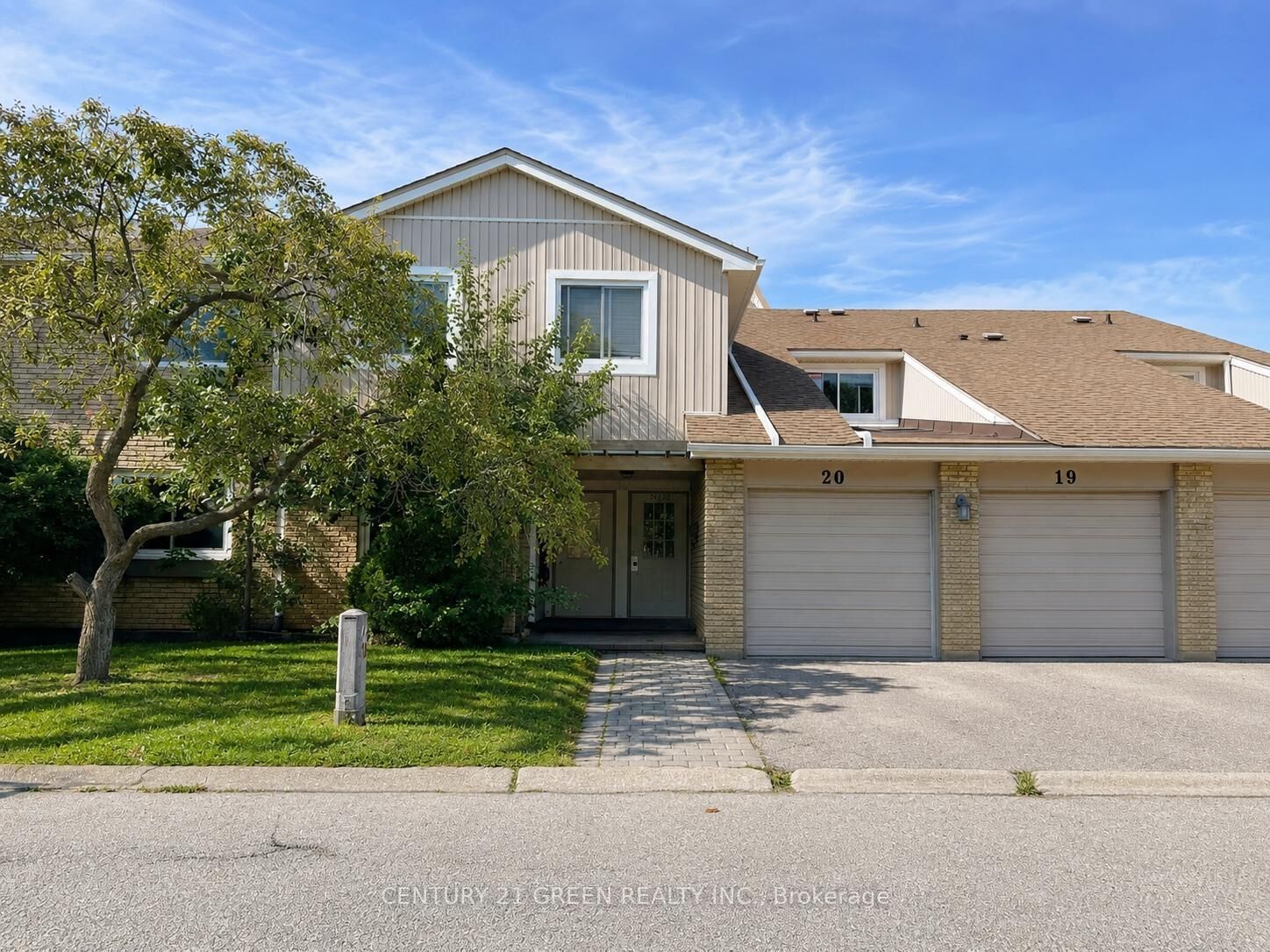 Property Photo:  6777 Formentera Avenue 18  ON L5N 2M3 