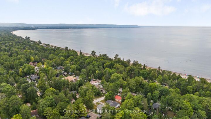 Photo de la propriété:  49 32nd Street N  ON L9Z 2C4 