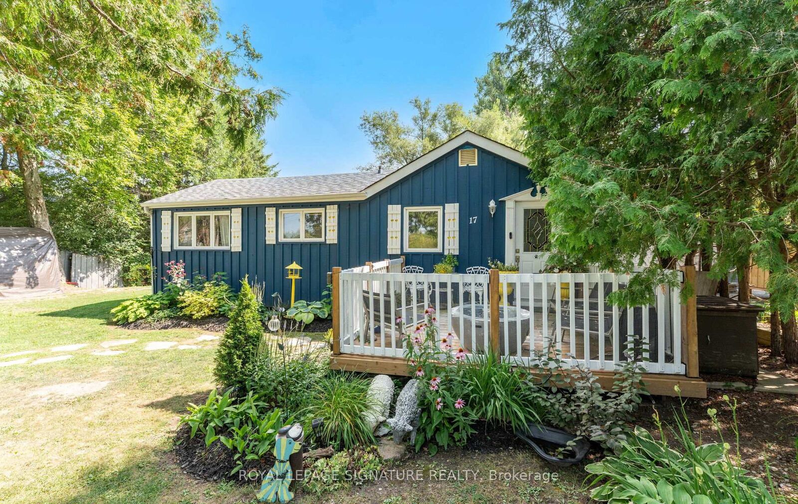Property Photo: 17 Mustard Street ON L9P 1R2