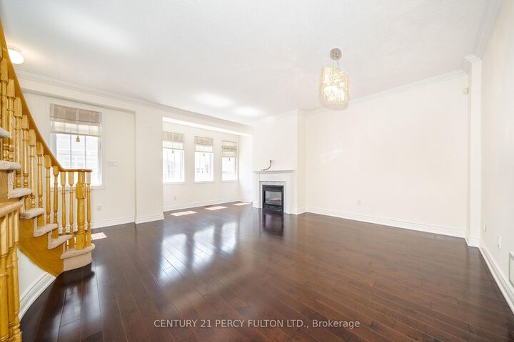 Property Photo: 22 William Poole Way 15 ON M2N 7A7