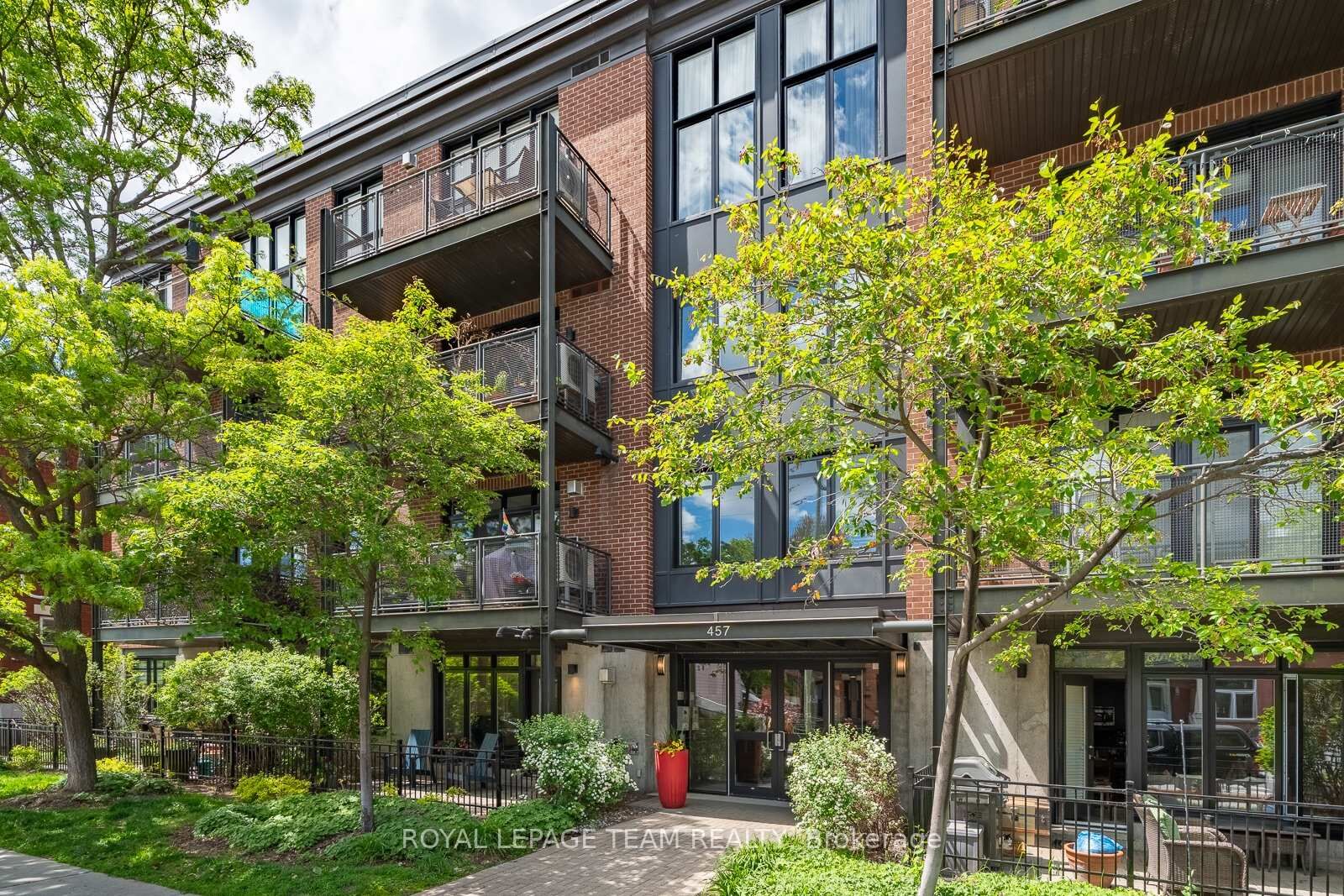 Property Photo:  457 McLeod Street 101  ON K1R 5P5 