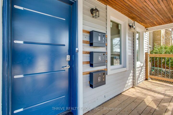 Property Photo: 140 Wellington Street 3 ON N6B 2K8